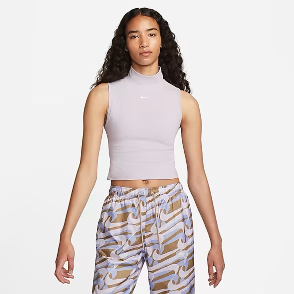 Nike Women's Light Lila  Crop Top